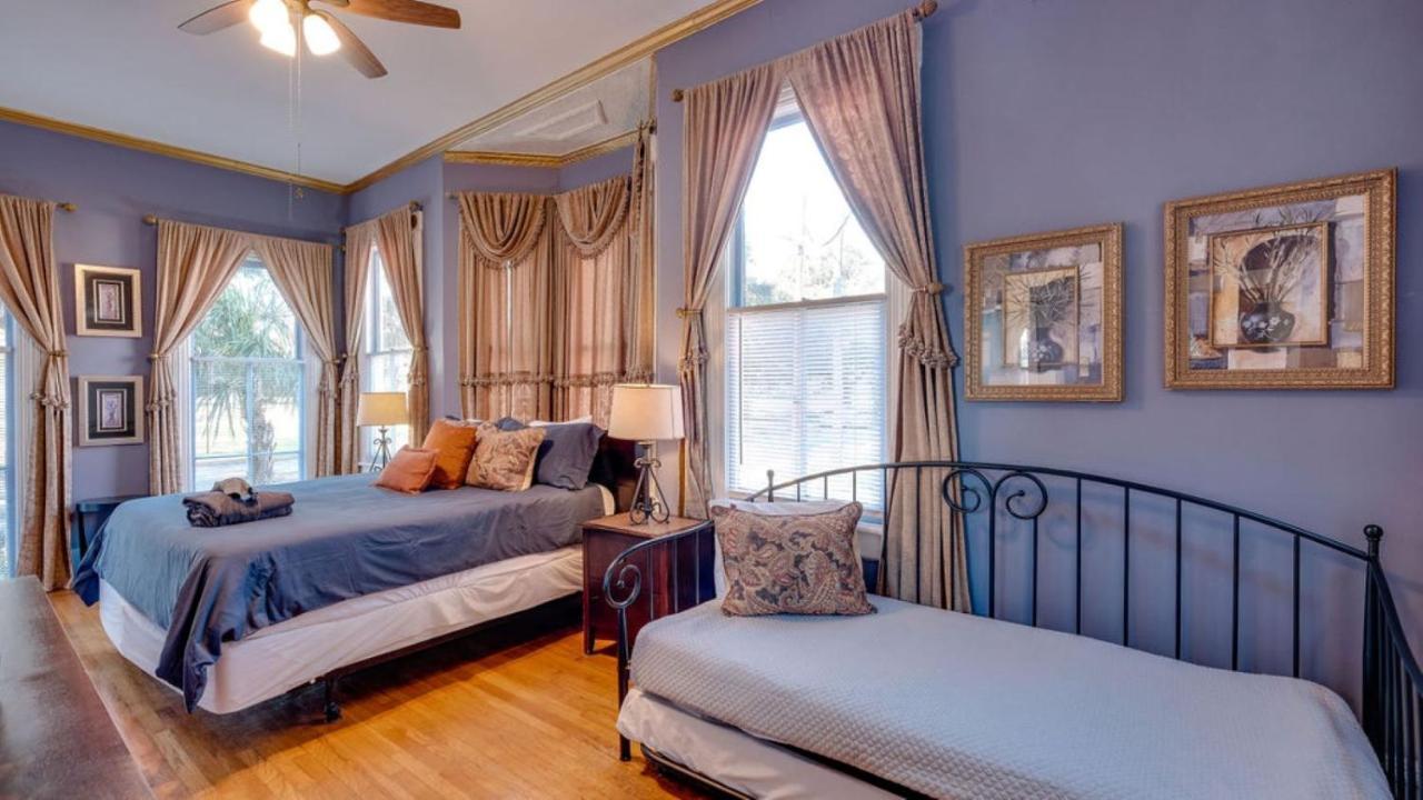 Апартаменты Elegant 2 Bed Directly On Forsyth Park Саванна Экстерьер фото